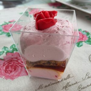 Rosenquarkgebäck. Foto Sybylle Kroon